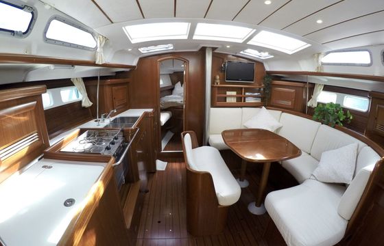 Sailboat BENETEAU OCEANIS 423 13.5m