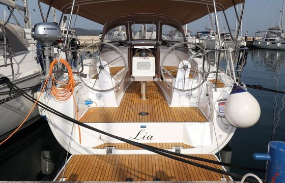 Sailboat BAVARIA 34 CRUISER 9.99m