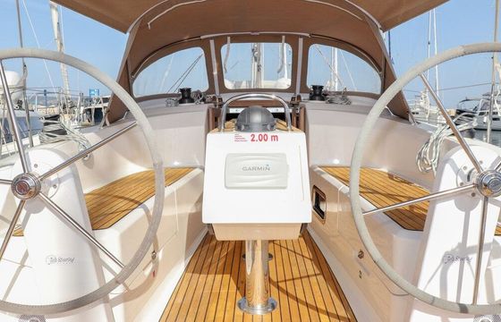Sailboat BAVARIA 34 CRUISER 9.99m