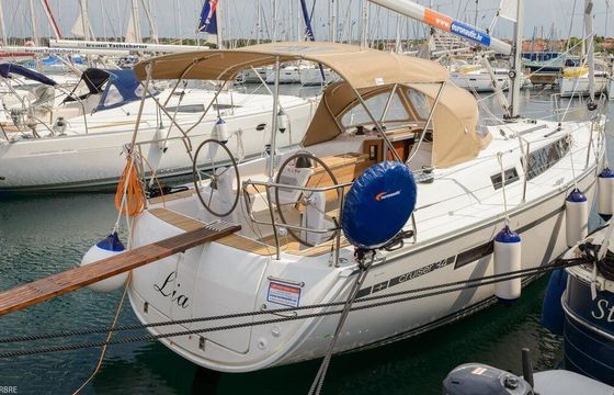 Sailboat BAVARIA 34 CRUISER 9.99m