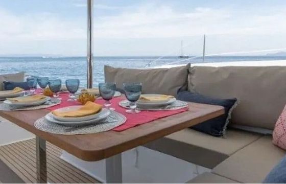 Catamaran Fountaine Pajot Saona 47 14.32m