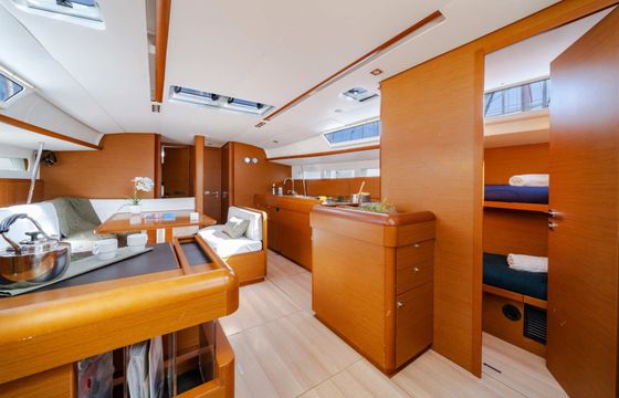 Sailboat Jeanneau Sun Odyssey 519 15.38m