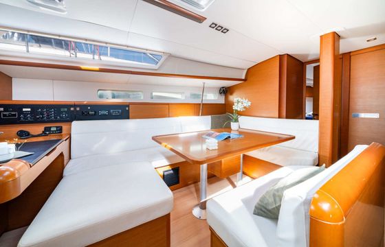 Sailboat Jeanneau Sun Odyssey 519 15.38m