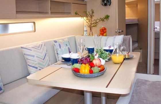 Sailboat Beneteau Oceanis 40 11.99m