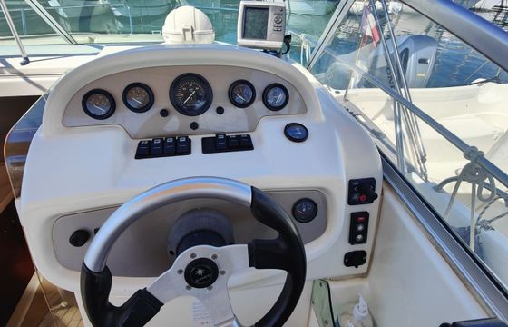 Motorboat Jeanneau Leader 805 320hp
