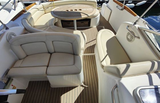 Motorboat Jeanneau Leader 805 320hp