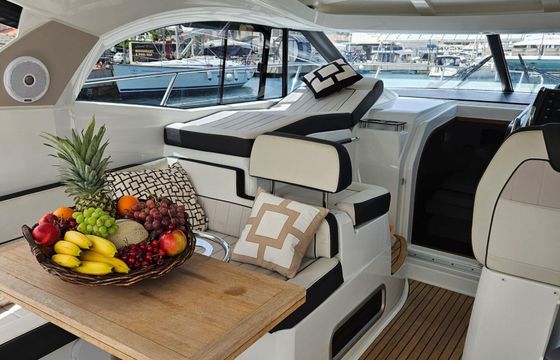 Motorboat Jeanneau Leader 36 540hp