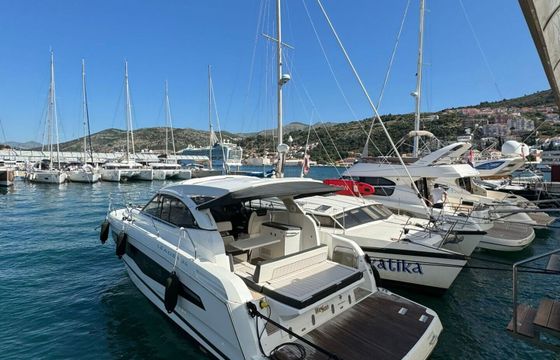 Motorboat Jeanneau Leader 36 540hp