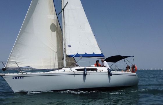 Sailboat Beneteau First 32 10m