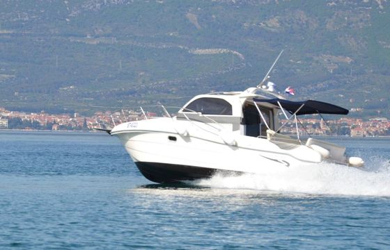 Motorboat Instar Reful Elegance 30 265hp