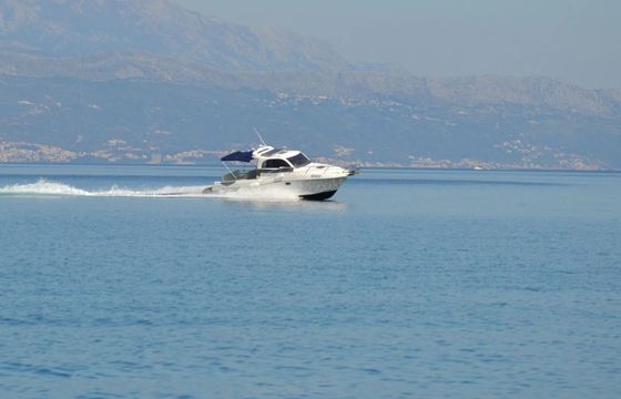 Motorboat Instar Reful Elegance 30 265hp