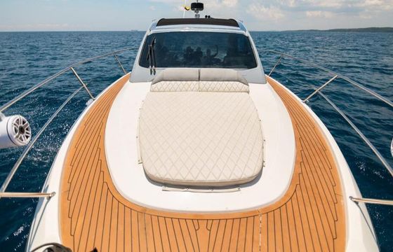 Motorboat Bavaria 35 1050hp