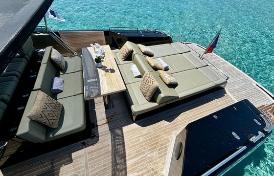 Motorboat CNM CONTINENTAL 50 1600hp
