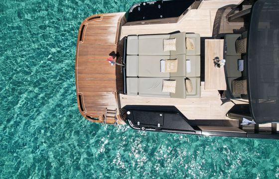 Motorboat CNM CONTINENTAL 50 1600hp