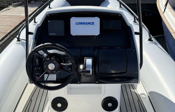 Motorboat Grand GOLDEN LINE 650 200hp