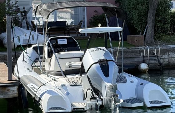 Motorboat Grand GOLDEN LINE 650 200hp
