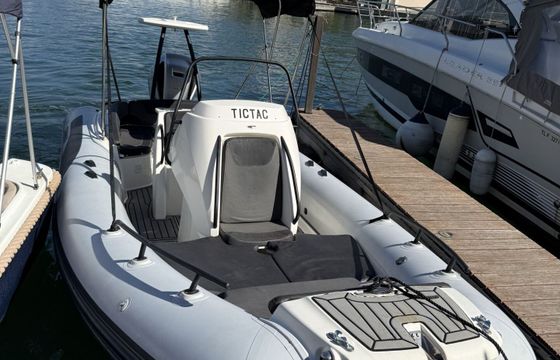 Motorboat Grand GOLDEN LINE 650 200hp