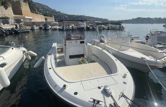 Motorboat Four Winns Quest 207 175hp
