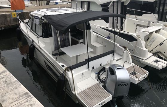 Motorboat Jeanneau Merry Fisher 795 200hp