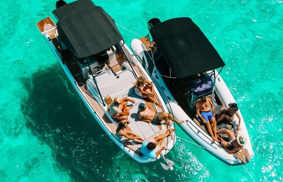 Motorboat Beneteau Flyer 8 300hp