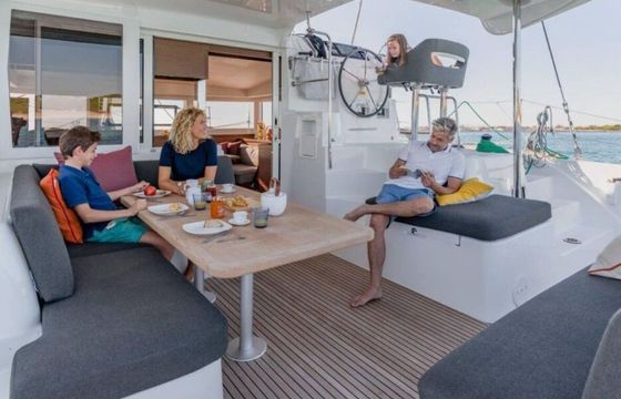 Catamaran Lagoon 40 11.8m