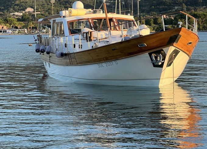 Motorboat Viking Caicco 20 420hp
