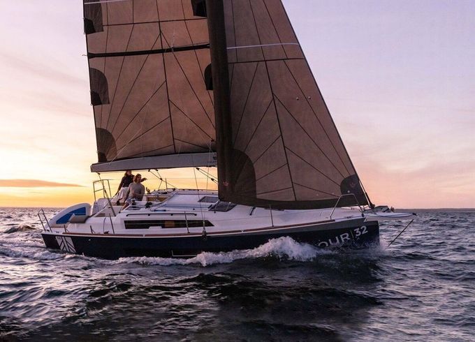 Sailboat Dufour Dufour 32 10m