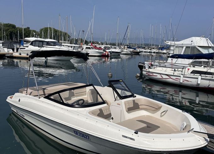 Motorboat Bayliner Vr4 200hp