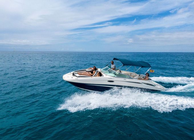 Motorboat Sea Ray 260 350hp