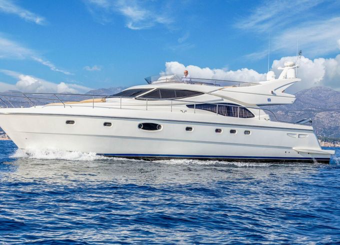 Motorboat Ferretti 591 2200hp