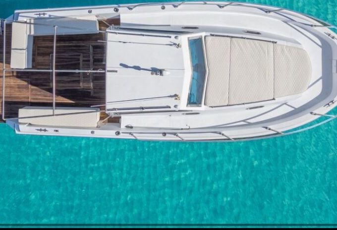Motorboat Rent boat Cefalu’ Bimax 10.30 300hp