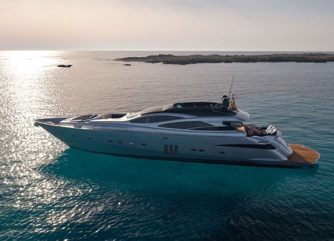 Motor yacht Pershing Pershing 90 730hp
