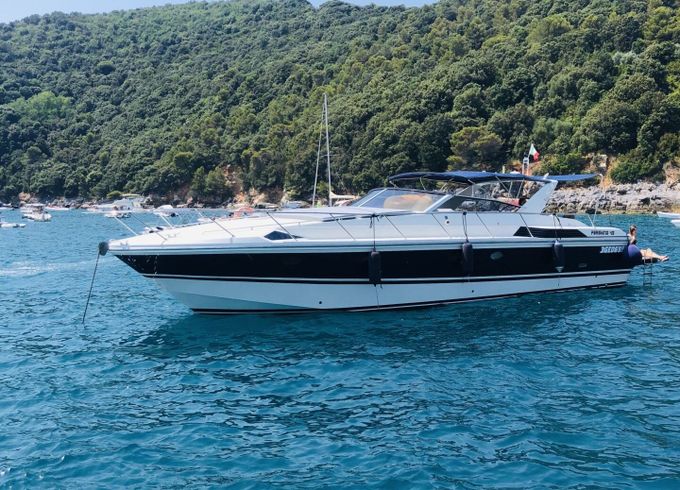 Motorboat PERSHING 45 760hp