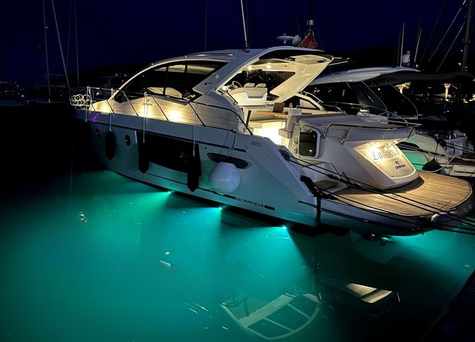 Motorboat ITALY CRANCHI 44 M 800hp