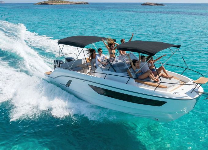 Motorboat Beneteau Flyer 9 500hp