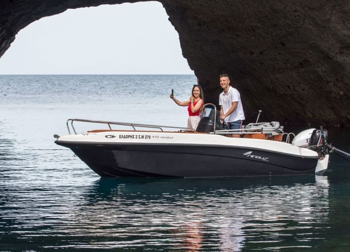 Motorboat Nireus Nireus Black –  490 Comfort 40hp