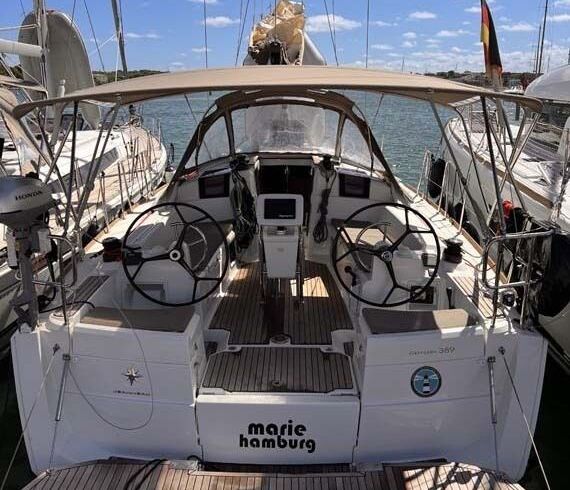 Sailboat Jeanneau Sun Odyssey 389 11.34m
