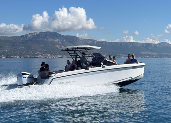Motorboat PROTAGON YACHTS Space 250hp