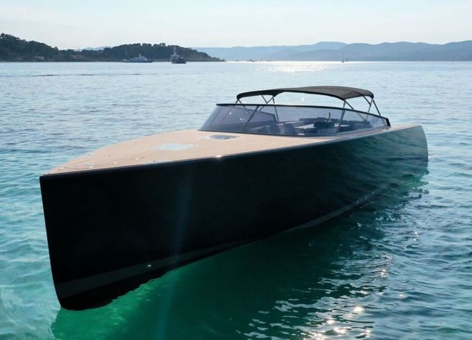 Motorboat Vandutch Marine 40 700hp
