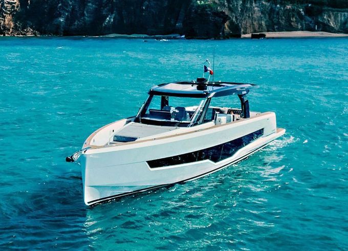 Motor yacht Fjord Blue Palm 53ft