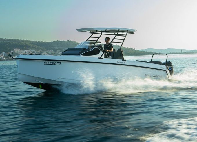 Motorboat Protagon Yachts 25 Sundeck 300hp