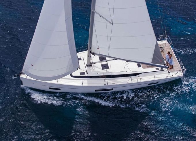 Sailboat Bavaria C45 13.98m