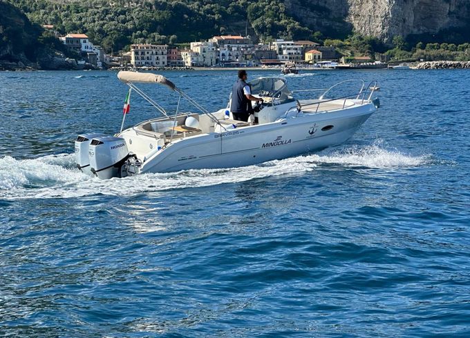 Motorboat Mingolla Brava 26 WA 300hp