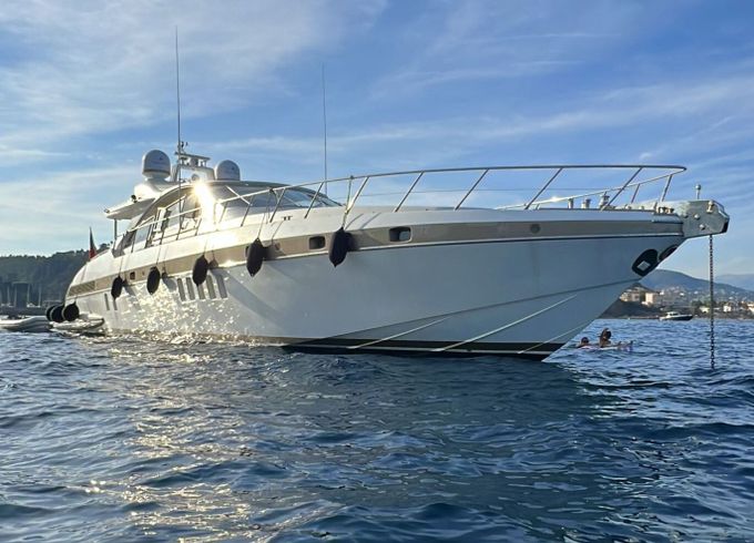 Motor yacht Mangusta 80 4500hp