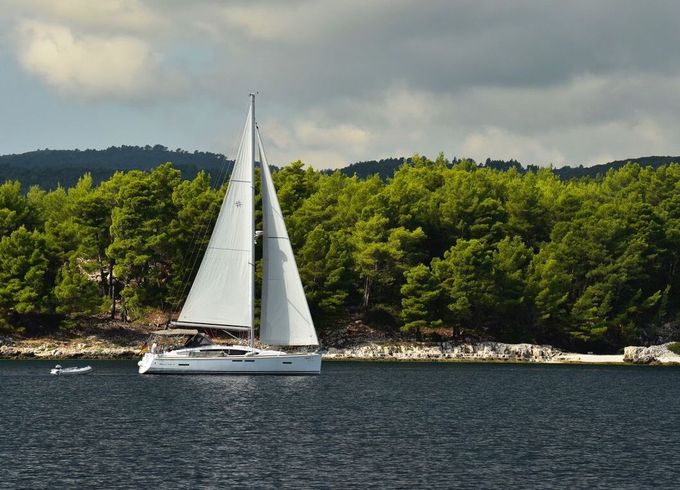 Sailboat JEANNEAU 349 10.34m