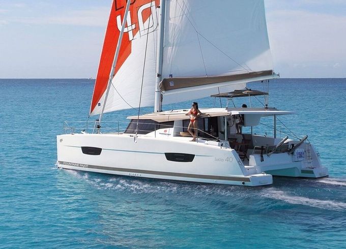 Catamaran FOUNTAINE PAJOT LUCIA 40 11.73m