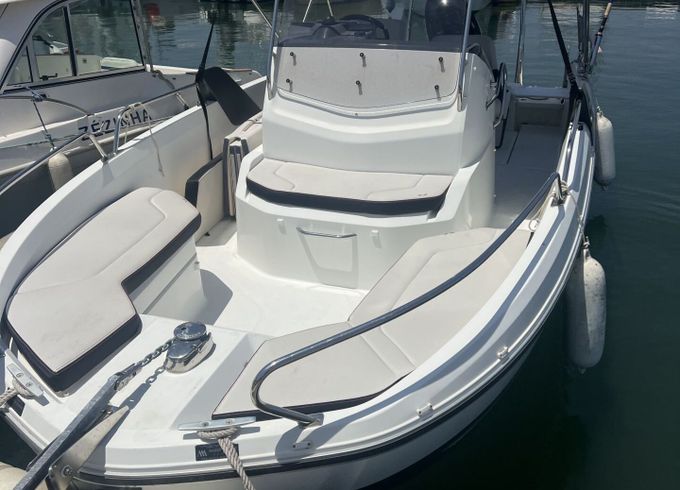 Motorboat Beneteau Flyer 6.6 200hp