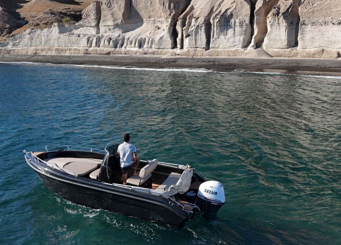 Boat without licence  BLACK BOAT LICENSE FREE 60hp