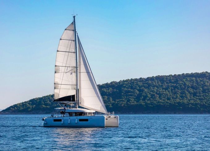 Catamaran LAGOON 40 11.74m
