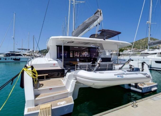 Catamaran Fountaine Pajot Fountaine Pajot Astrea 42 - 4 + 2 cab. 12m
